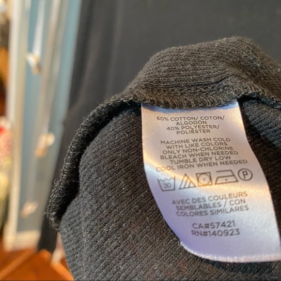 Lou & Grey Softserve Slub Ruffle Cropped Top in Black - Picture 5 of 7